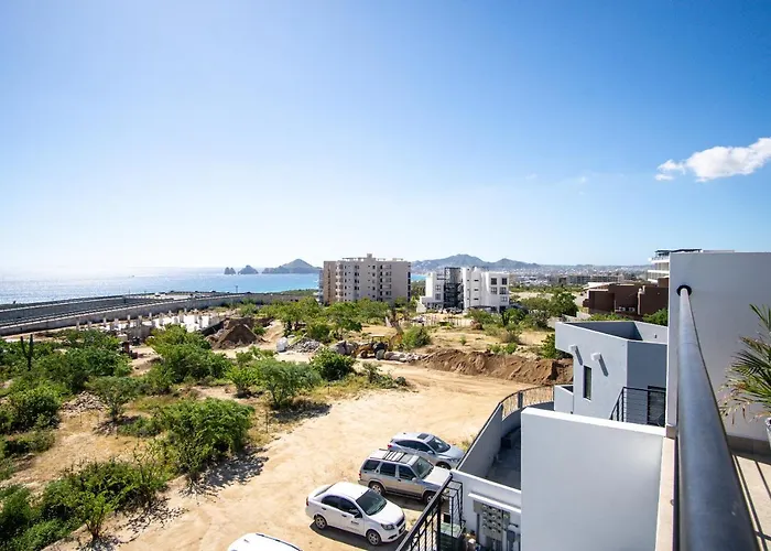 Stunning 2 Bedroom, 2 Bathroom Just A 5 Minute Drive To The Apartamento *
